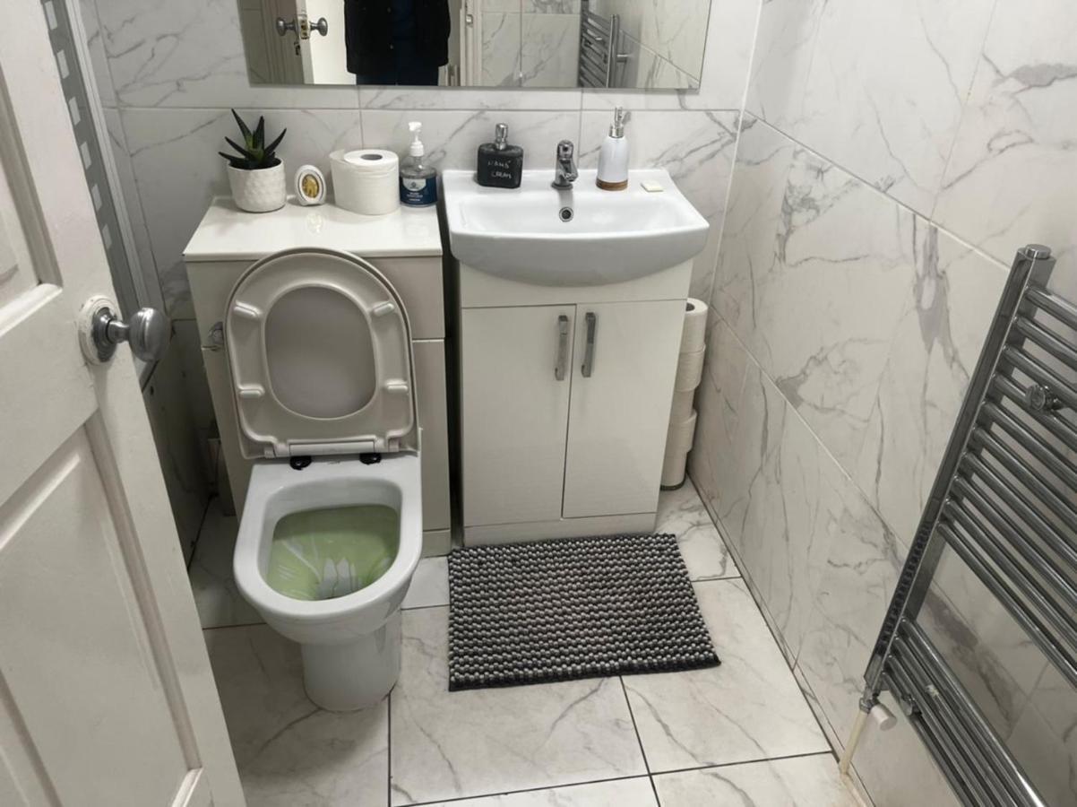 Cosy 2-Bedroom Flat In Finsbury Park, Modern, Convenient & Close To Central London! Exterior photo