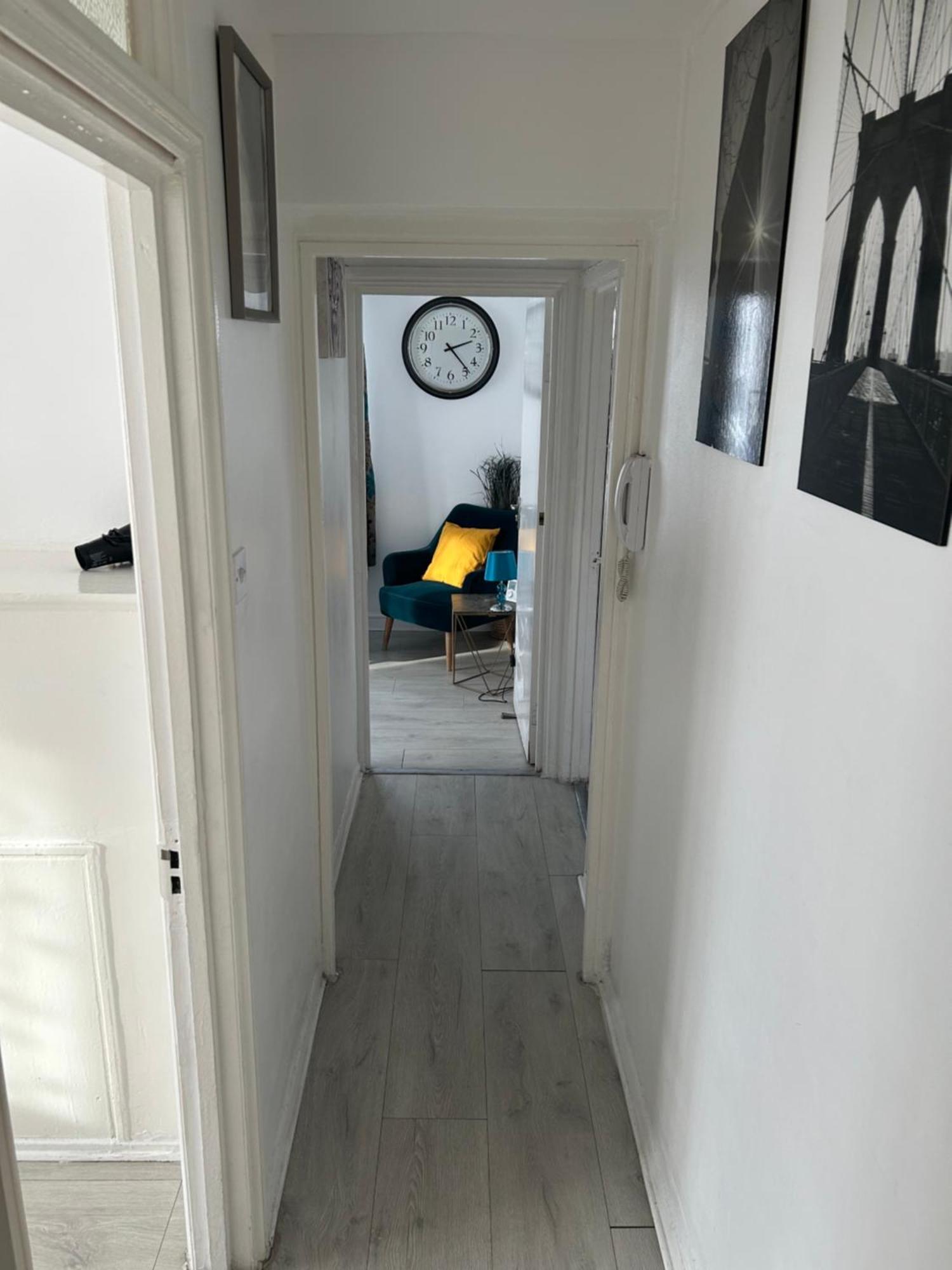 Cosy 2-Bedroom Flat In Finsbury Park, Modern, Convenient & Close To Central London! Exterior photo